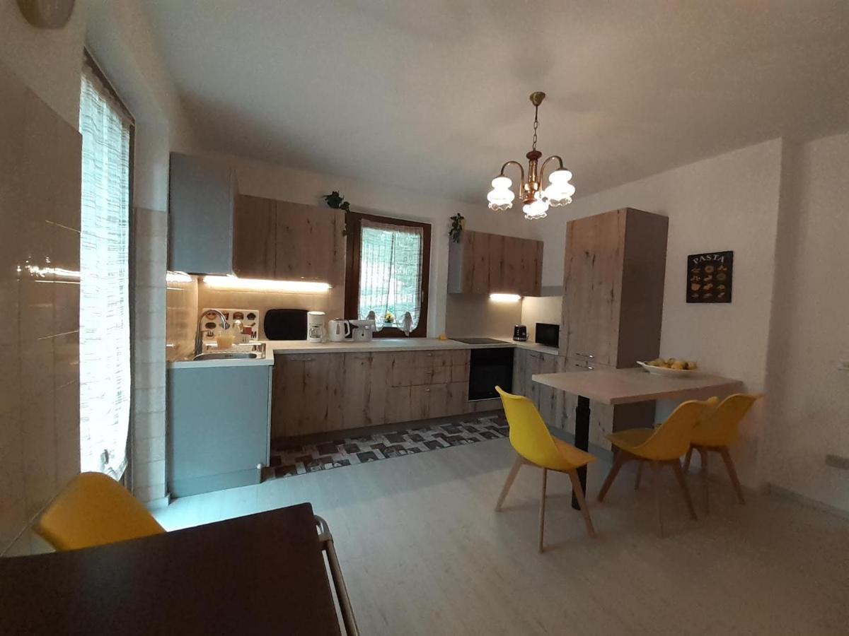 Ca' Albano Lägenhet Mezzolago Exteriör bild