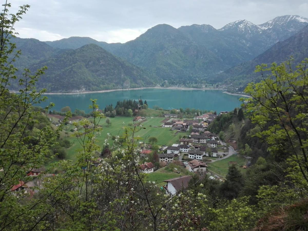 Ca' Albano Lägenhet Mezzolago Exteriör bild